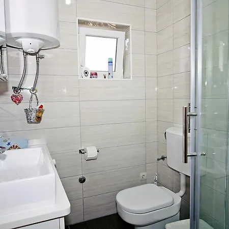 Apartament With Parking Space Supetar, Brac - 16652 *