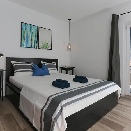 With Parking Space Supetar, Brac - 16652 Apartament