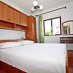 Apartamento With Parking Space Supetar, Brac - 16652
