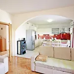 Apartamento With Parking Space Supetar, Brac - 16652 Supetar