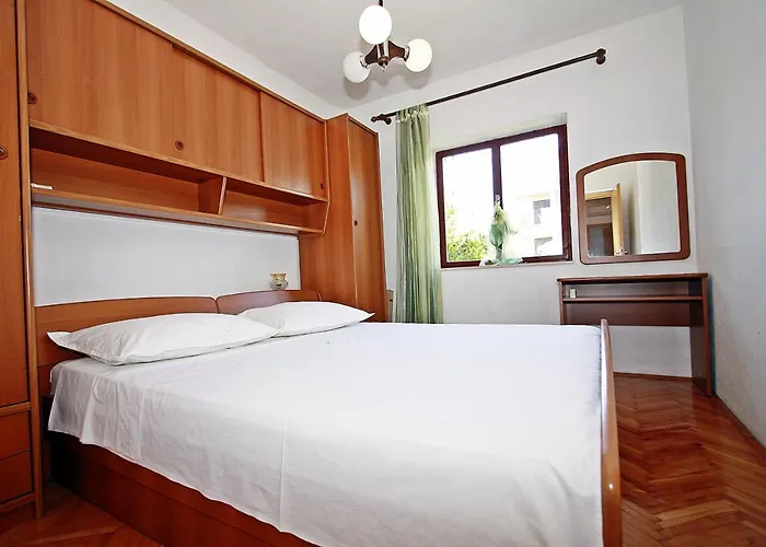 Lägenhet With Parking Space Supetar, Brac - 16652